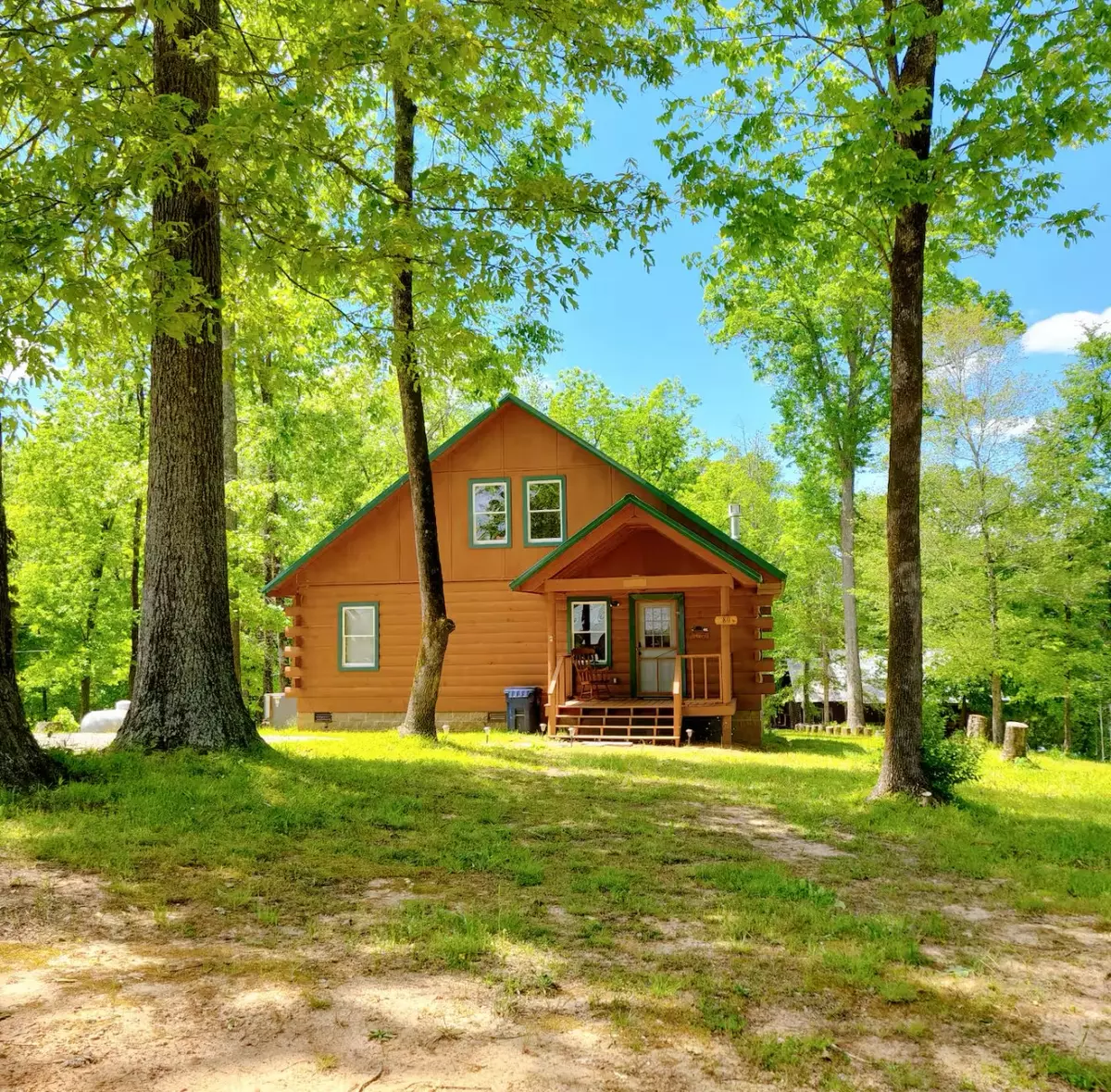 Clifton, TN 38425,80 Tater Bug Ln