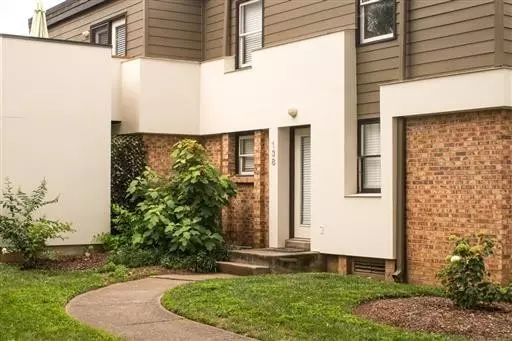 Nashville, TN 37204,940 Gale Lane #138