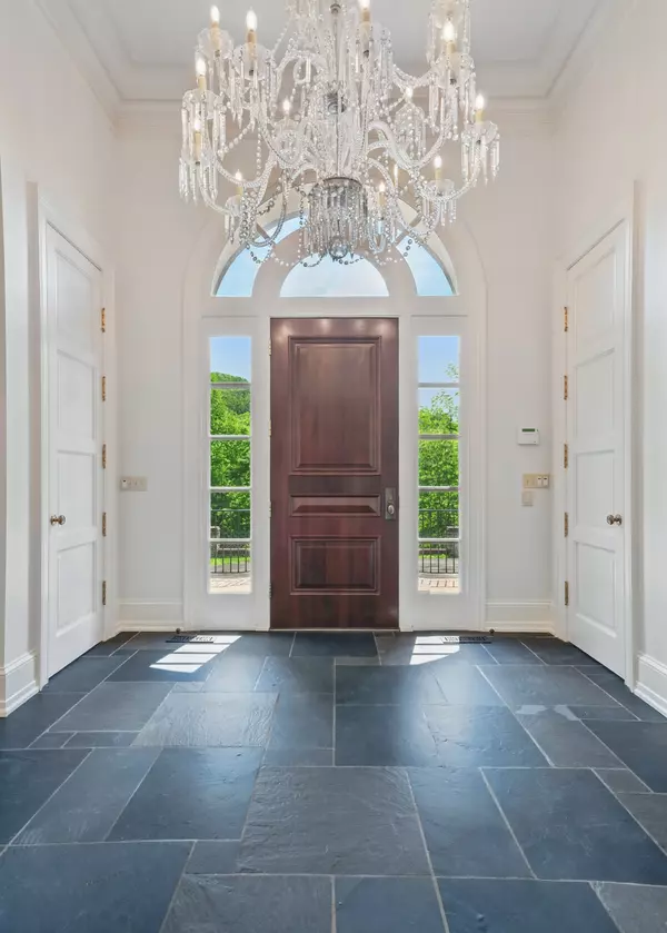 Nashville, TN 37215,4345 Chickering Ln