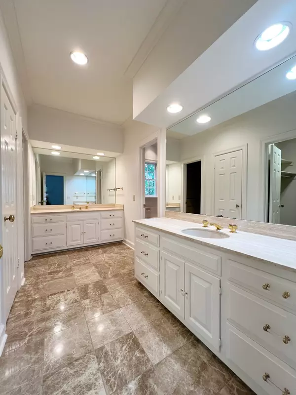 Nashville, TN 37205,96 Jamestown Park