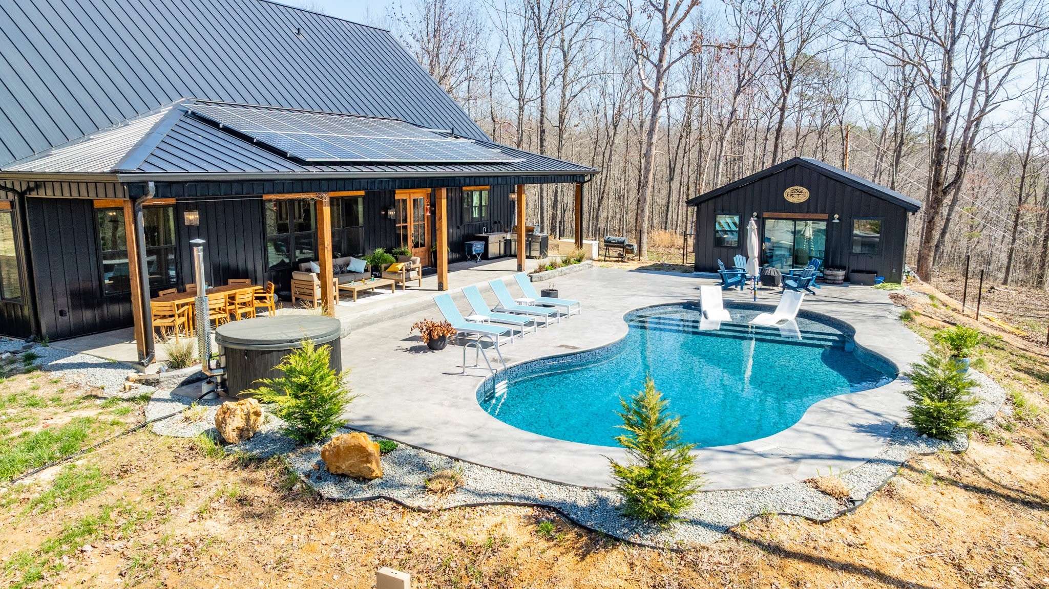 639 Piney Creek Rd, Hohenwald, TN 38462