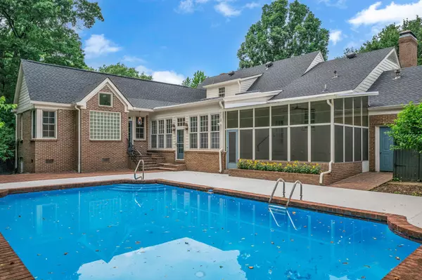 4 Foxhall Close, Nashville, TN 37215