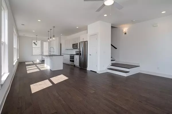 Nashville, TN 37207,900 Meridian Street #6