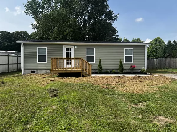 92 Elm St, Manchester, TN 37355