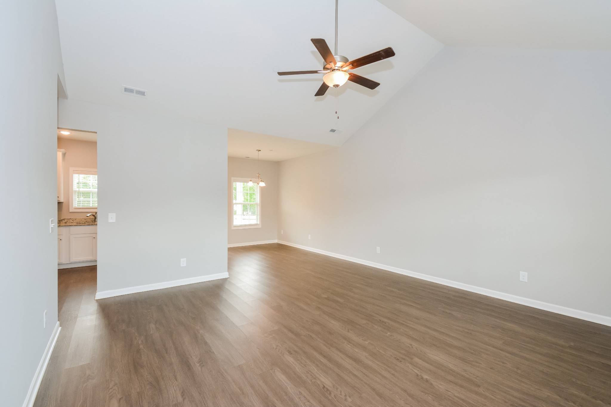 Columbia, TN 38401,1017 Echo Ridge Rd