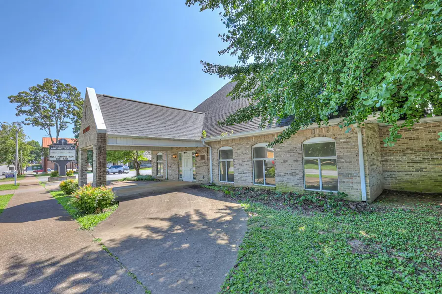 228 S Military Ave, Lawrenceburg, TN 38464