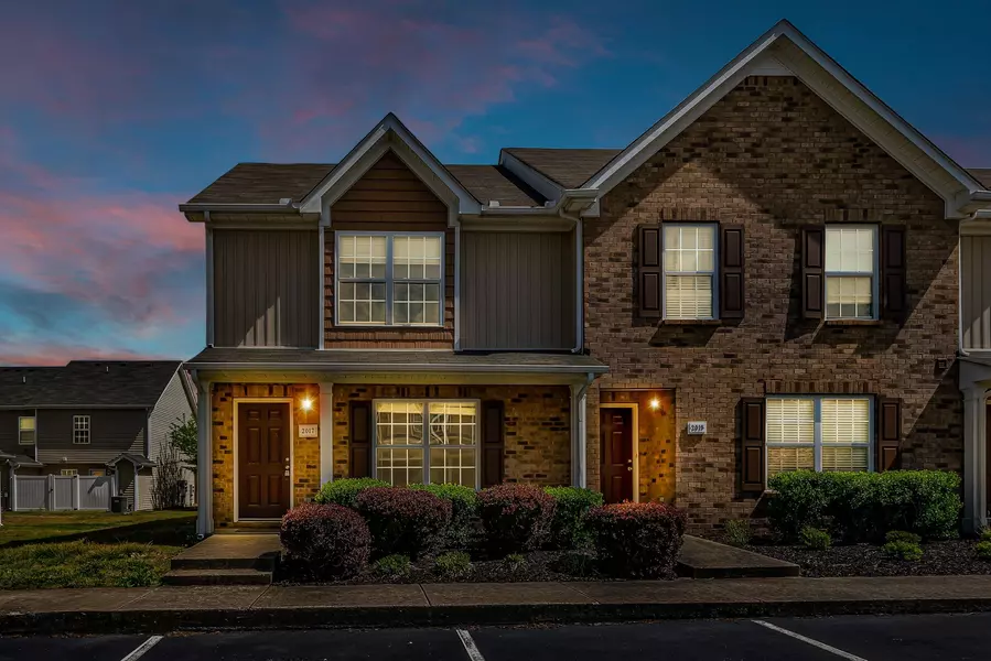 2017 Victory Gallop Ln, Murfreesboro, TN 37128