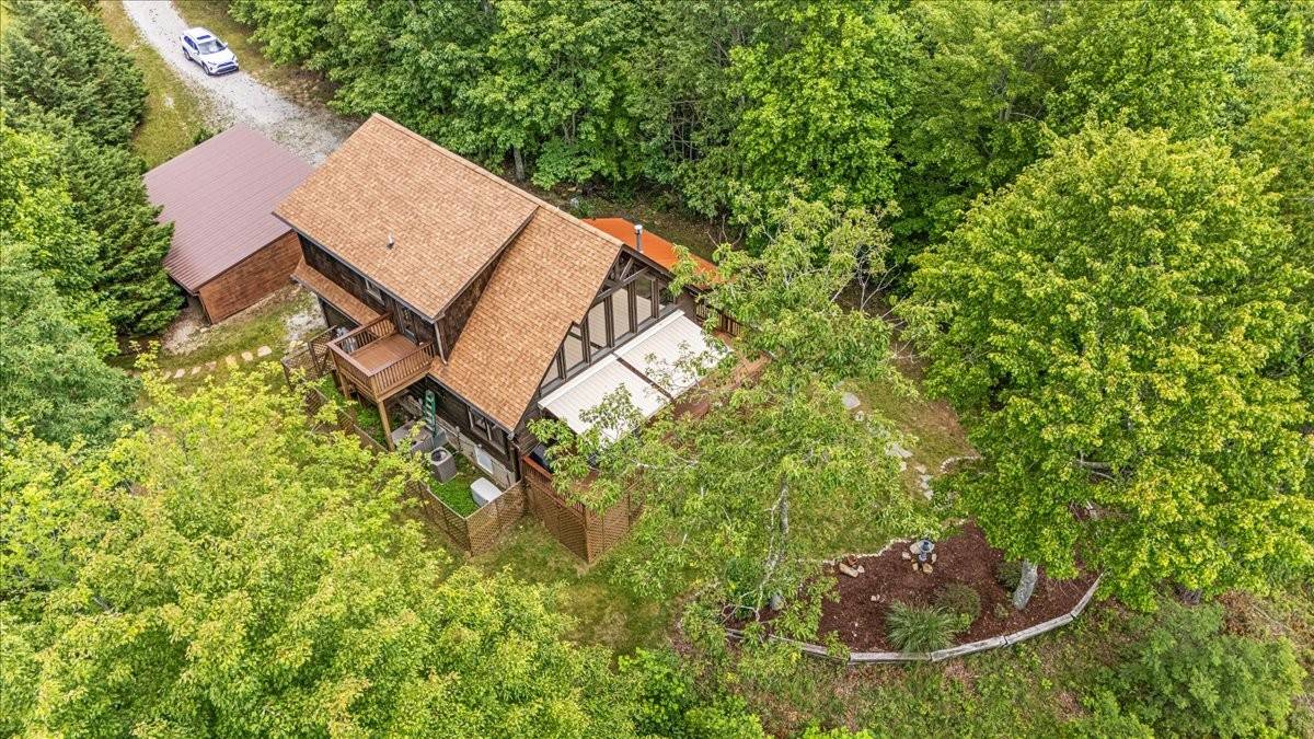 South Pittsburg, TN 37380,1085 Thunder Ridge Dr