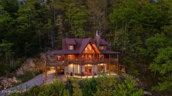 4015 Ravens Den Way, Sevierville, TN 37862