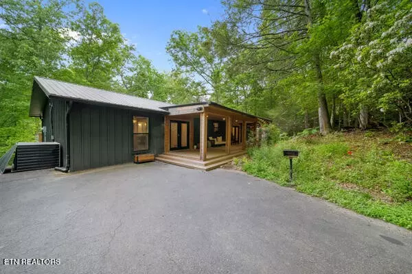 Gatlinburg, TN 37738,515 Johnson Lane