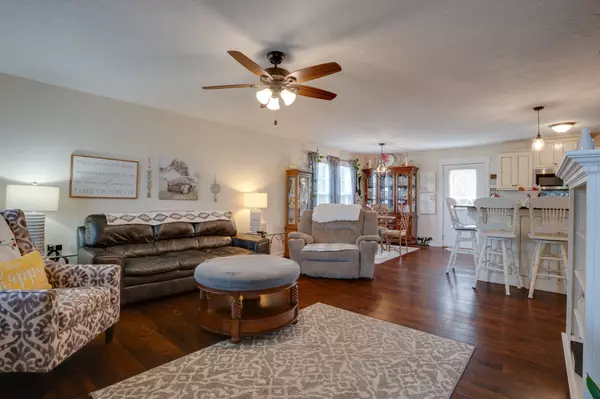 Lafayette, TN 37083,828 Kirbytown Rd