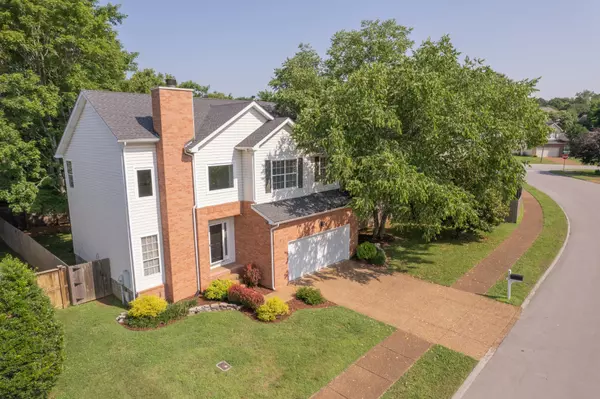 2202 Falcon Creek Dr, Franklin, TN 37067