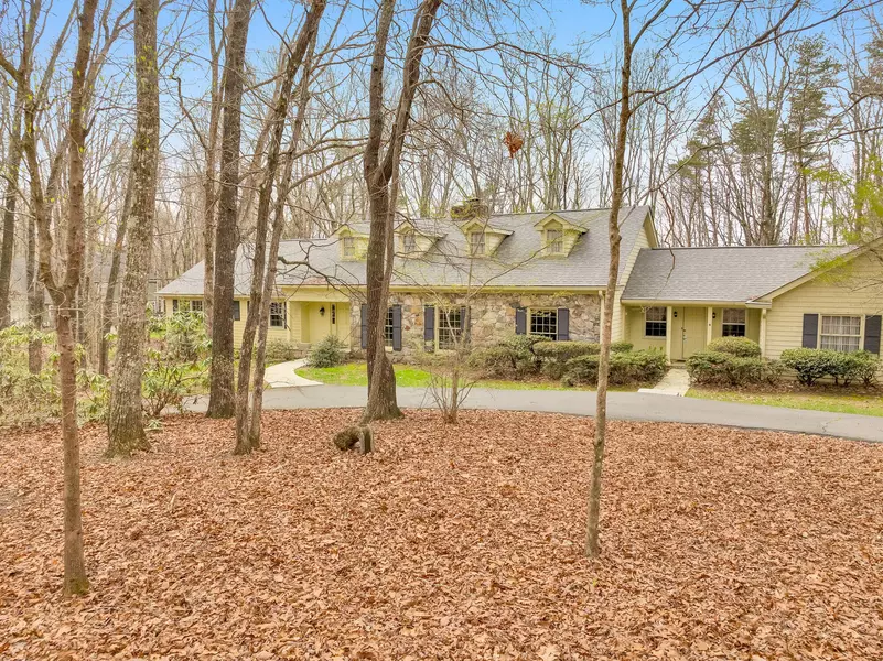 1258 Mountain Brook Circle, Signal Mountain, TN 37377