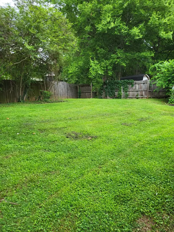 Hermitage, TN 37076,1524 Market Sq