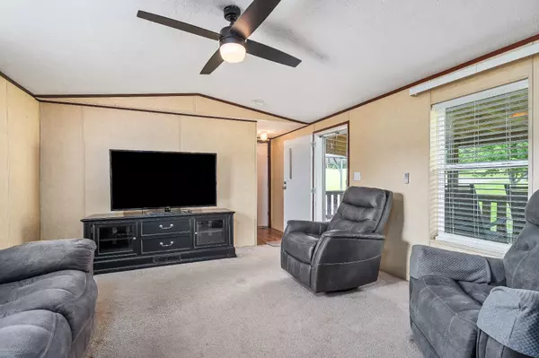 Rock Island, TN 38581,3295 Locke Bend Rd