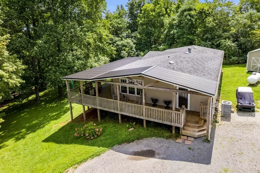 6826 Smithville Hwy, Silver Point, TN 38582