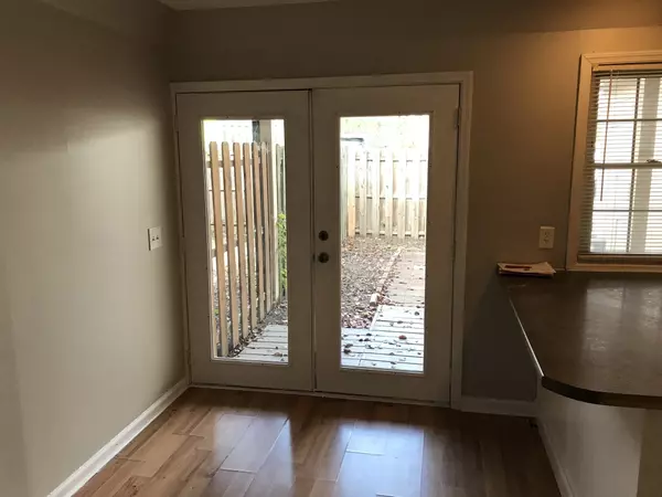 Nashville, TN 37215,5025 Hillsboro Pike #2I