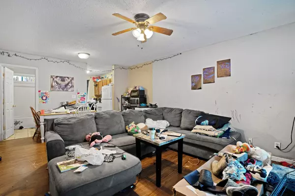 Clarksville, TN 37042,185 Oak St