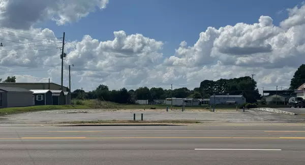 1125 N Locust Ave, Lawrenceburg, TN 38464