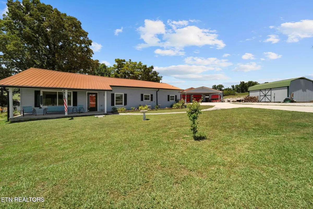 Harriman, TN 37748,1016 Swan Pond Circle Rd