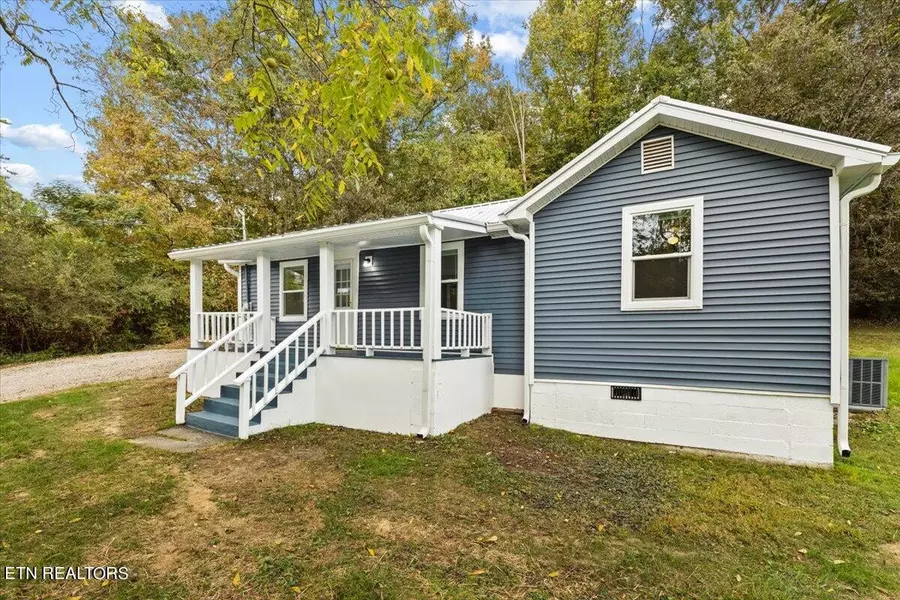 1025 Margrave Drive, Harriman, TN 37748