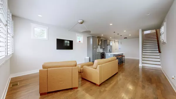 Nashville, TN 37208,1833 16th Ave #N