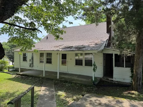 Columbia, TN 38401,421 Hickman St