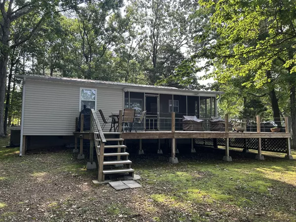 Big Sandy, TN 38221,475 Bluff Rd