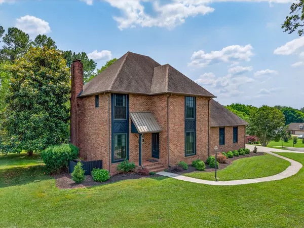 Fayetteville, TN 37334,806 Manor Dr
