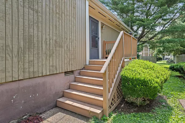 Nashville, TN 37221,832 Williamsburg West Dr