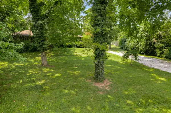 Nashville, TN 37215,4009 Wallace Ln