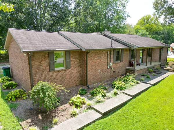 6483 Dogwood Dr, Greenbrier, TN 37073