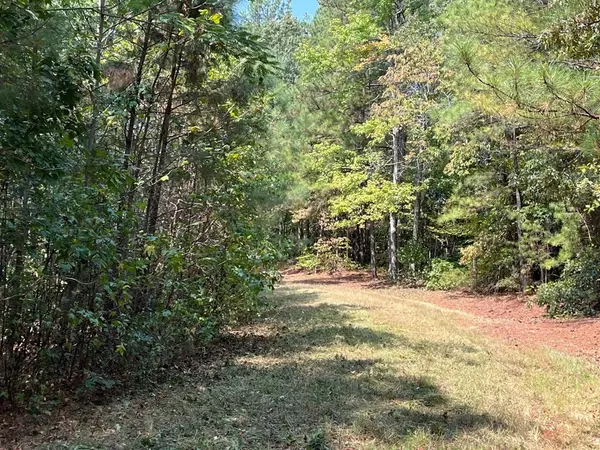 Camden, TN 38320,211 Little House Road