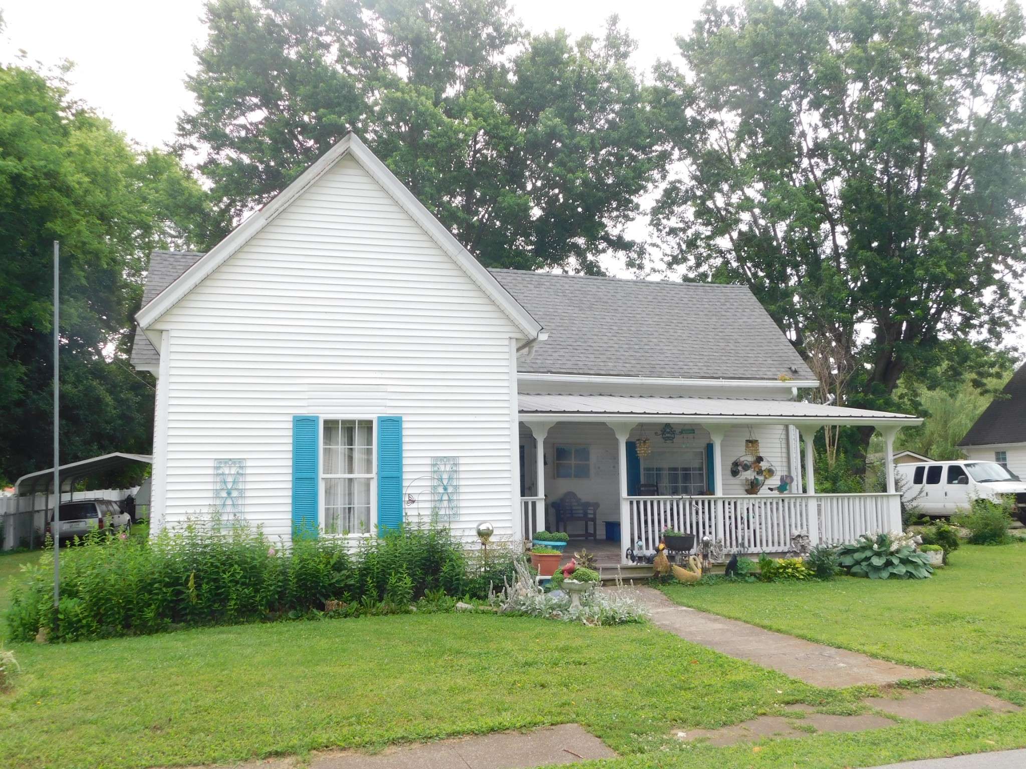 Portland, TN 37148,203 Portland Blvd