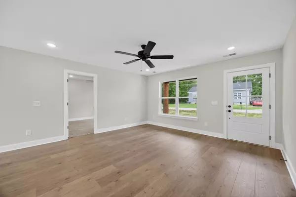 Greenbrier, TN 37073,637 Wilson St