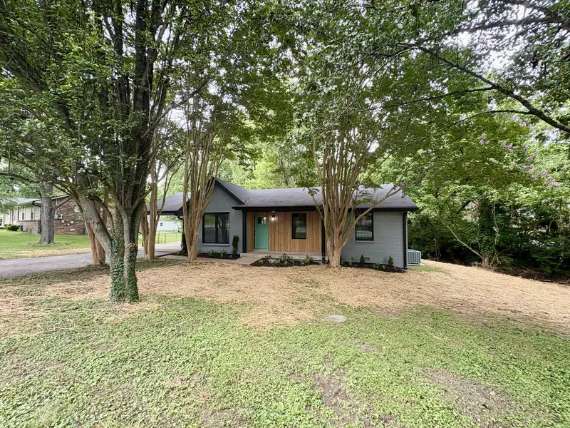 208 Lookout Dr, Old Hickory, TN 37138