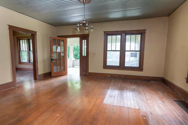 Etowah, TN 37331,722 Indiana Avenue