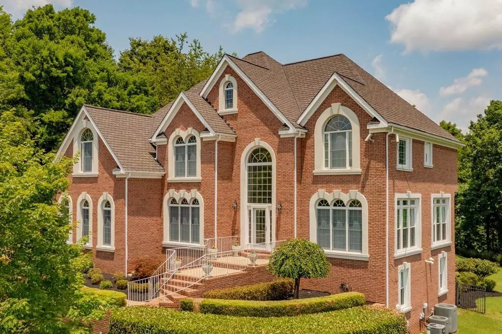 Hixson, TN 37343,1817 Bay Pointe Drive