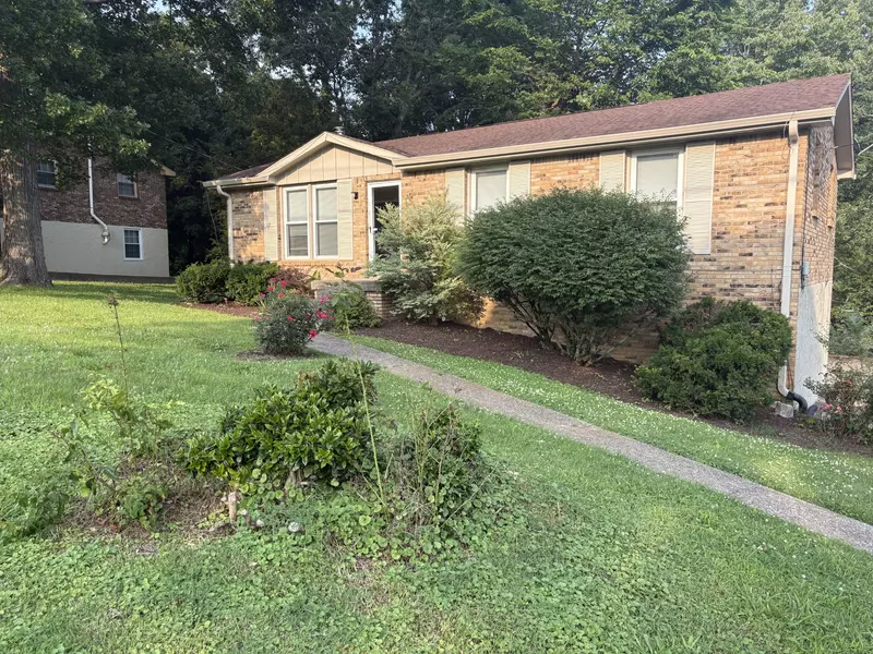 630 Debbie Dr, Hermitage, TN 37076