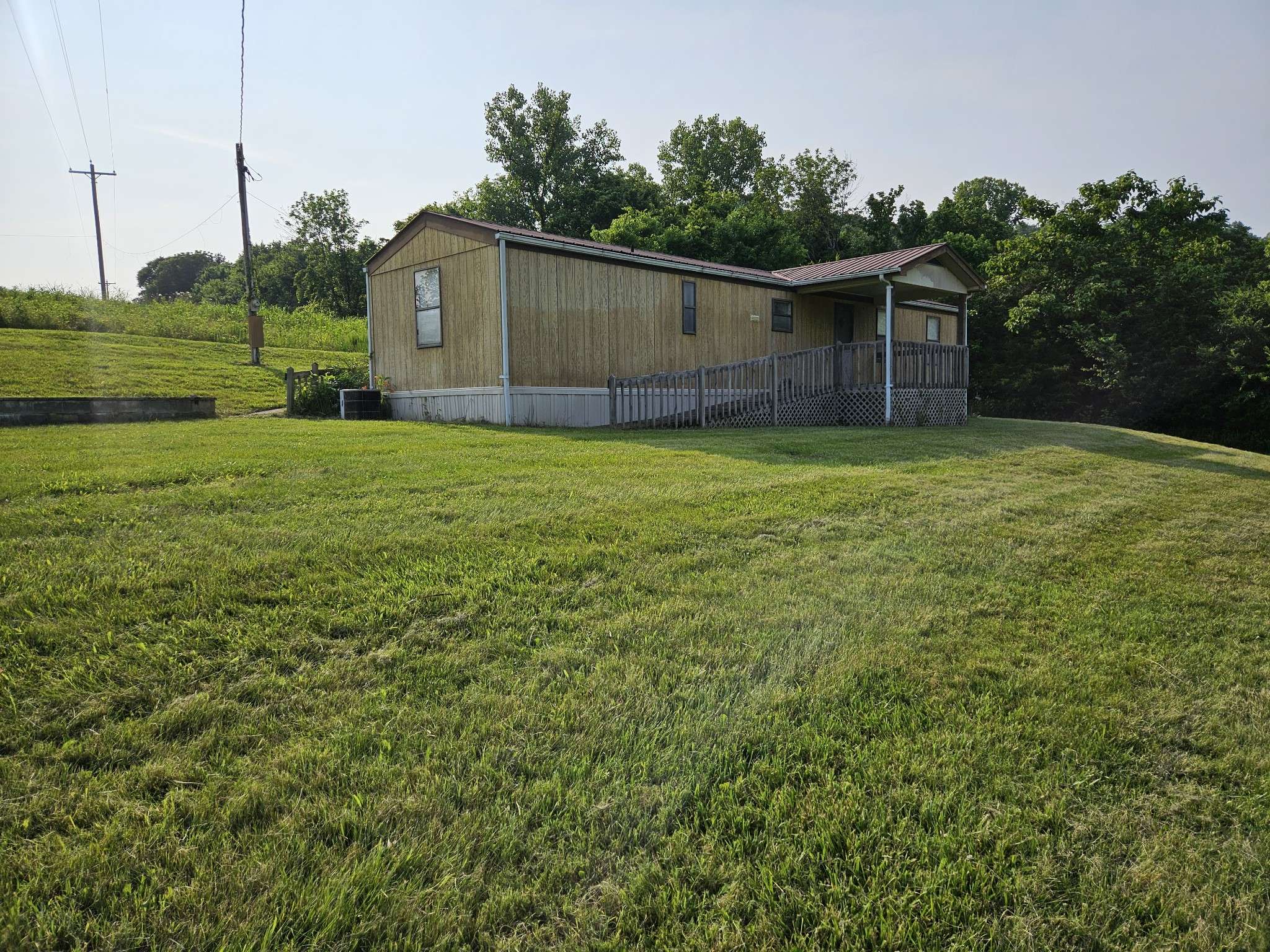 2744 Gladdice Hwy, Whitleyville, TN 38588
