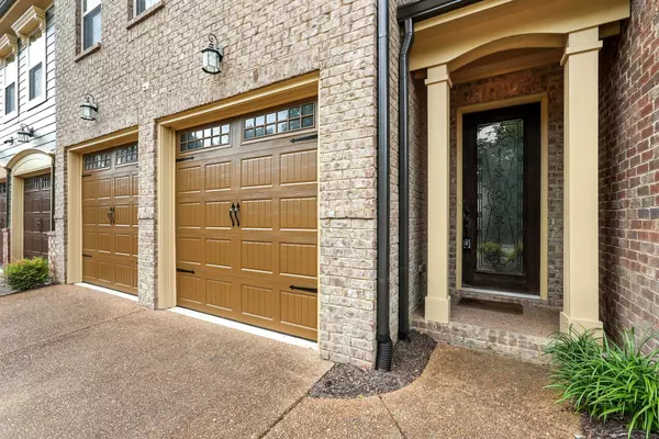 Nashville, TN 37221,913 Silkwood Cir