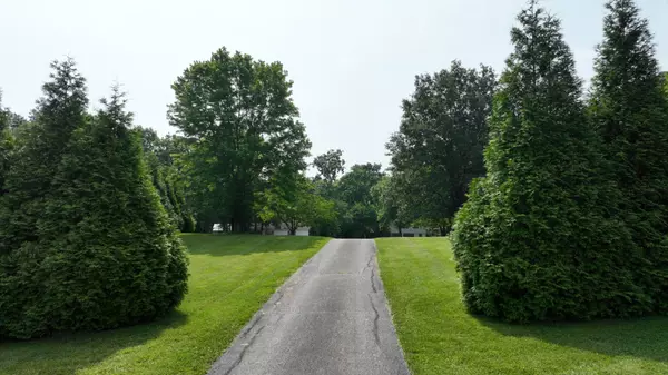 Hopkinsville, KY 42240,4996 Riverbend Rd