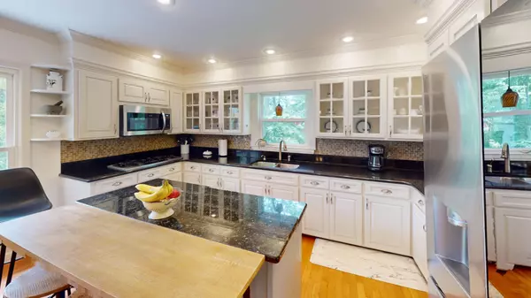 Hopkinsville, KY 42240,4996 Riverbend Rd