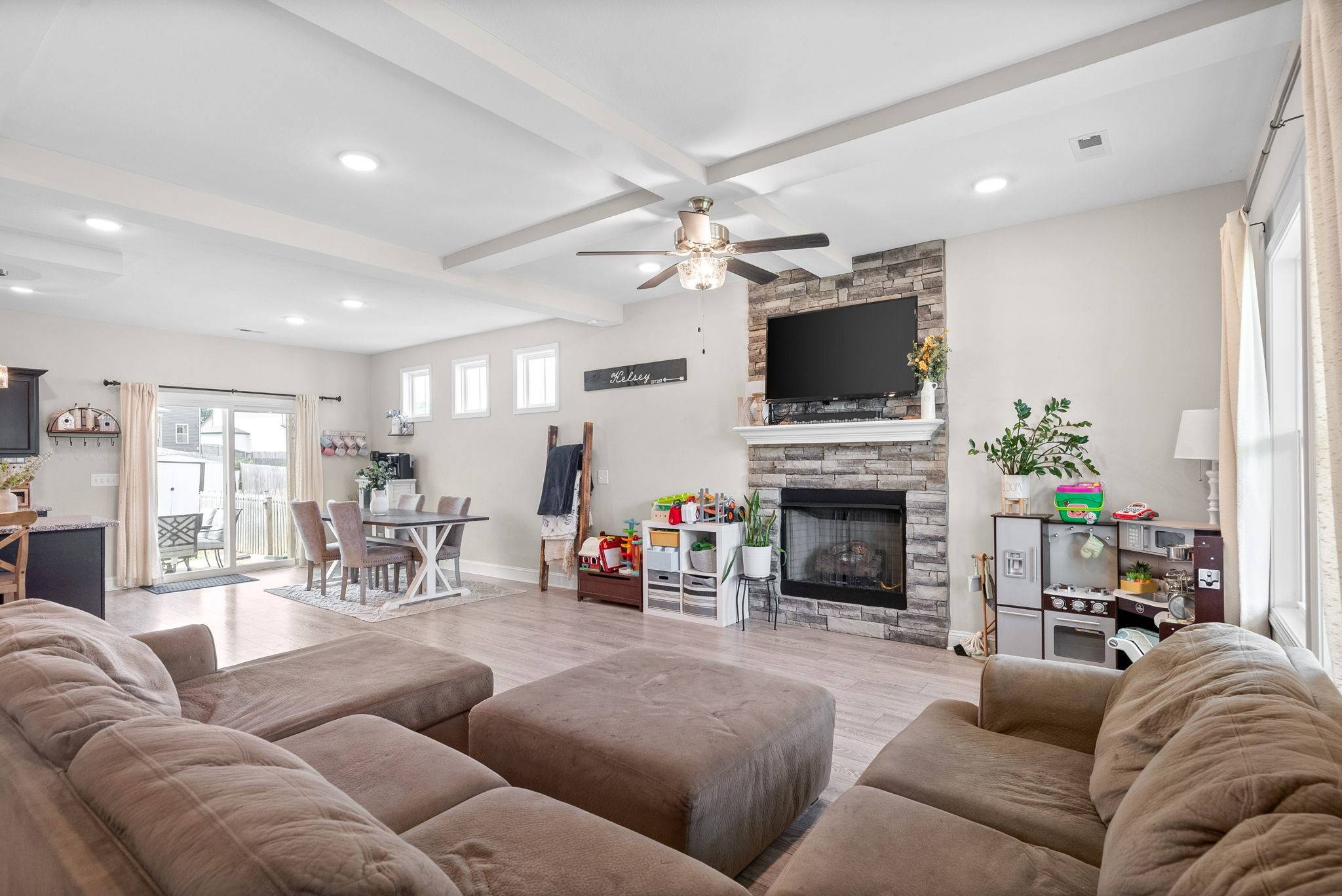 Clarksville, TN 37040,1098 Eagles View Dr