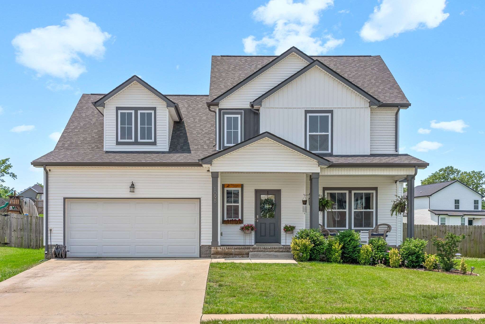 1098 Eagles View Dr, Clarksville, TN 37040