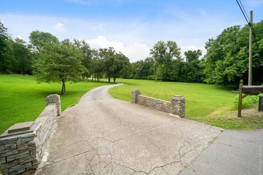 4501 Chandler Rd, Hermitage, TN 37076