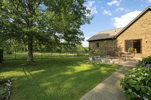 Chapel Hill, TN 37034,5444 Harris Cemetery Rd