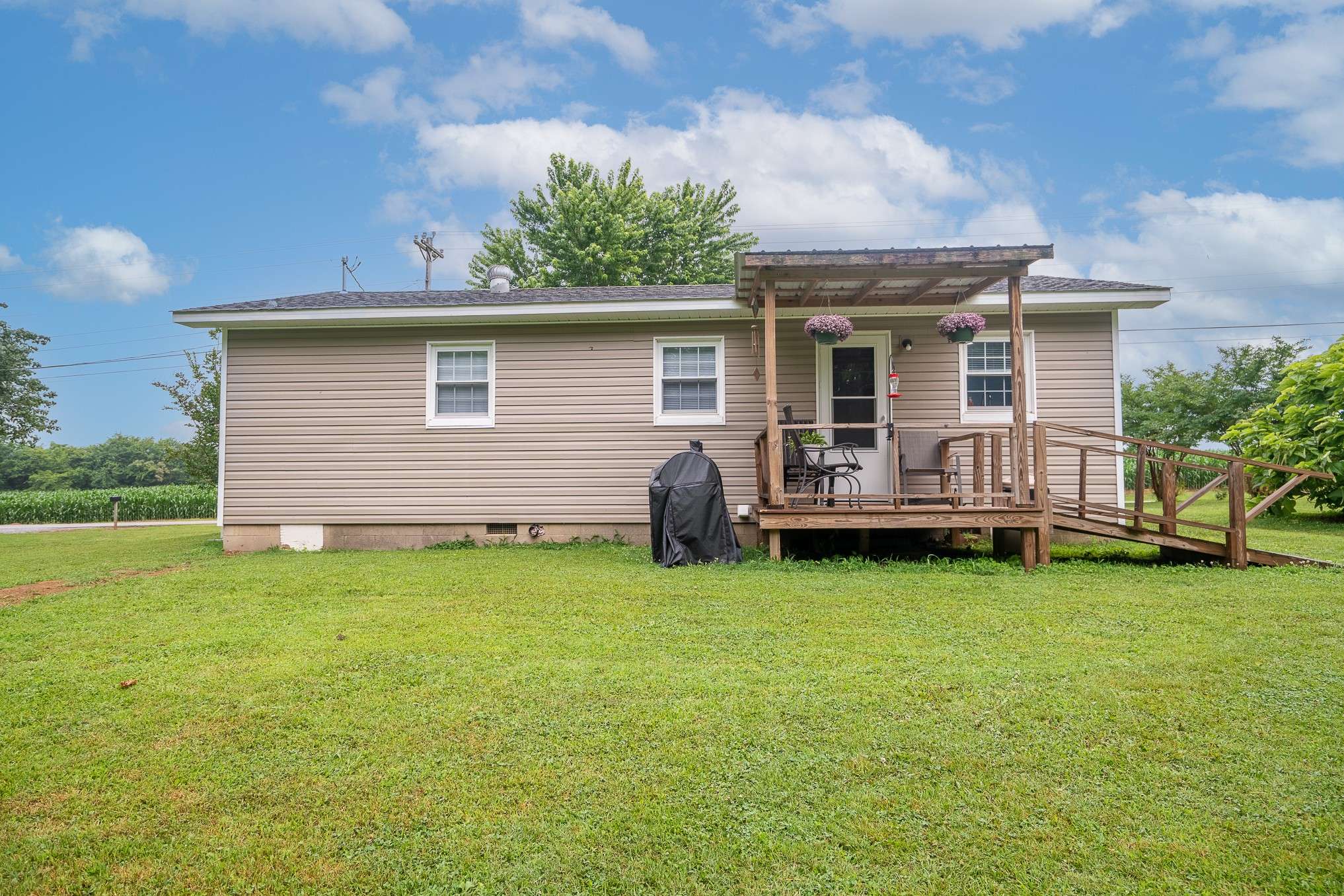 Loretto, TN 38469,502 N Main St