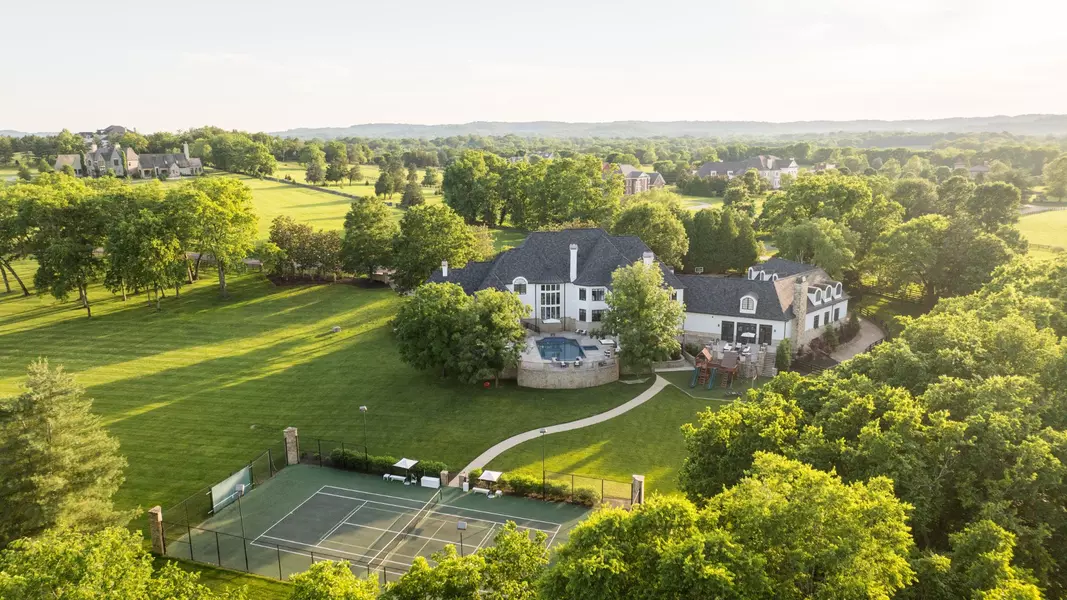 2410 Hidden River Ln, Franklin, TN 37069