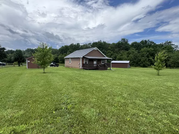 352 Mountain Lake Rd, Altamont, TN 37301